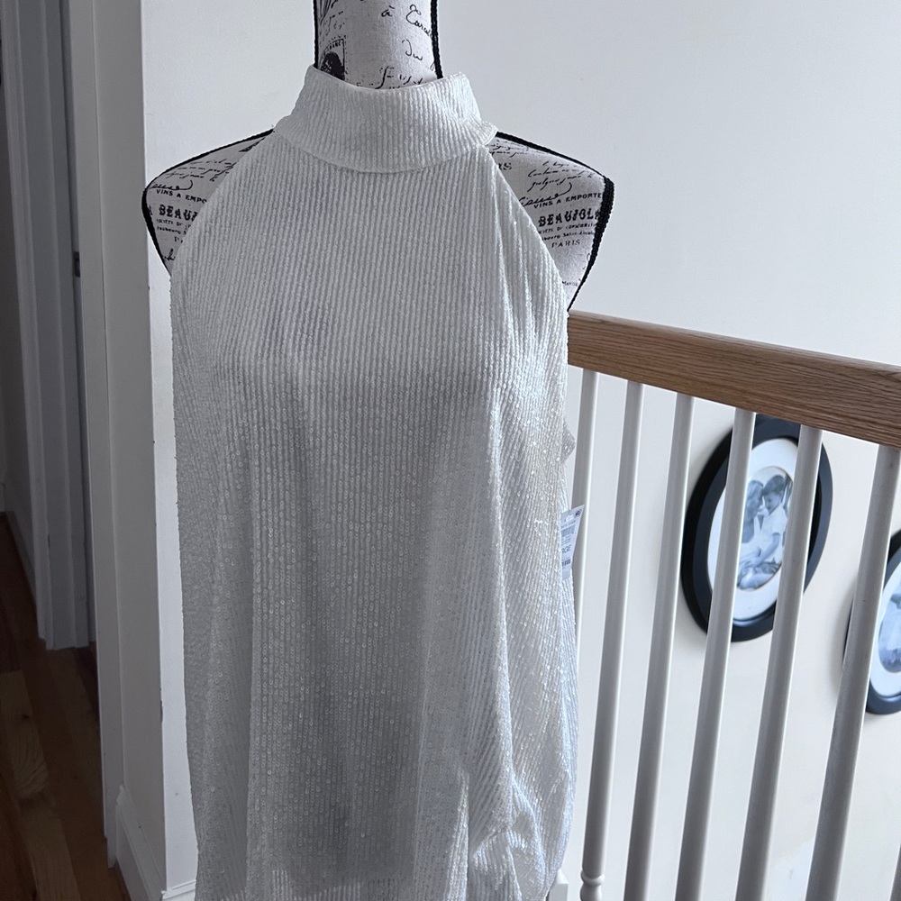 INC Mock Neck Sleeveless halter style Top in Whitesequins New W tags